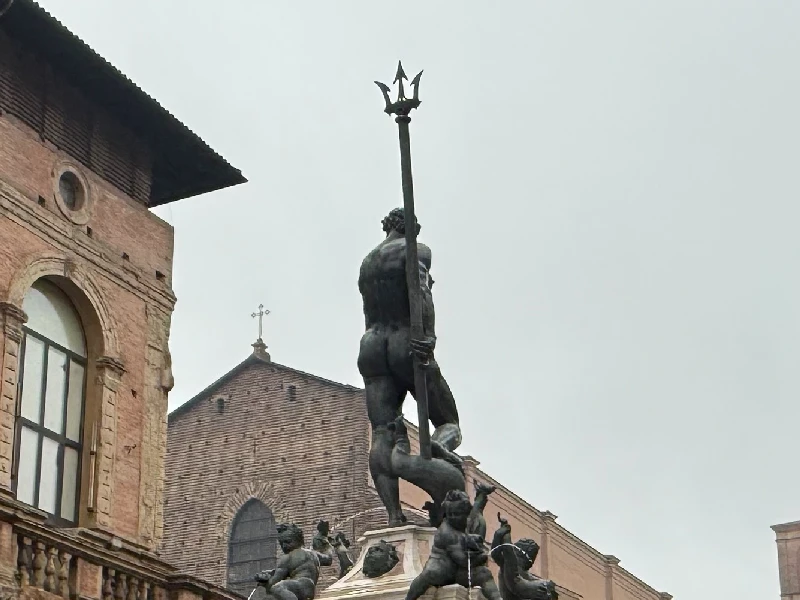 Fuente de Neptuno en Bolonia